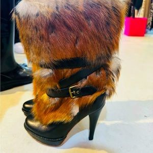 UGG FUR HEELED BOOTS S6, never worn $169